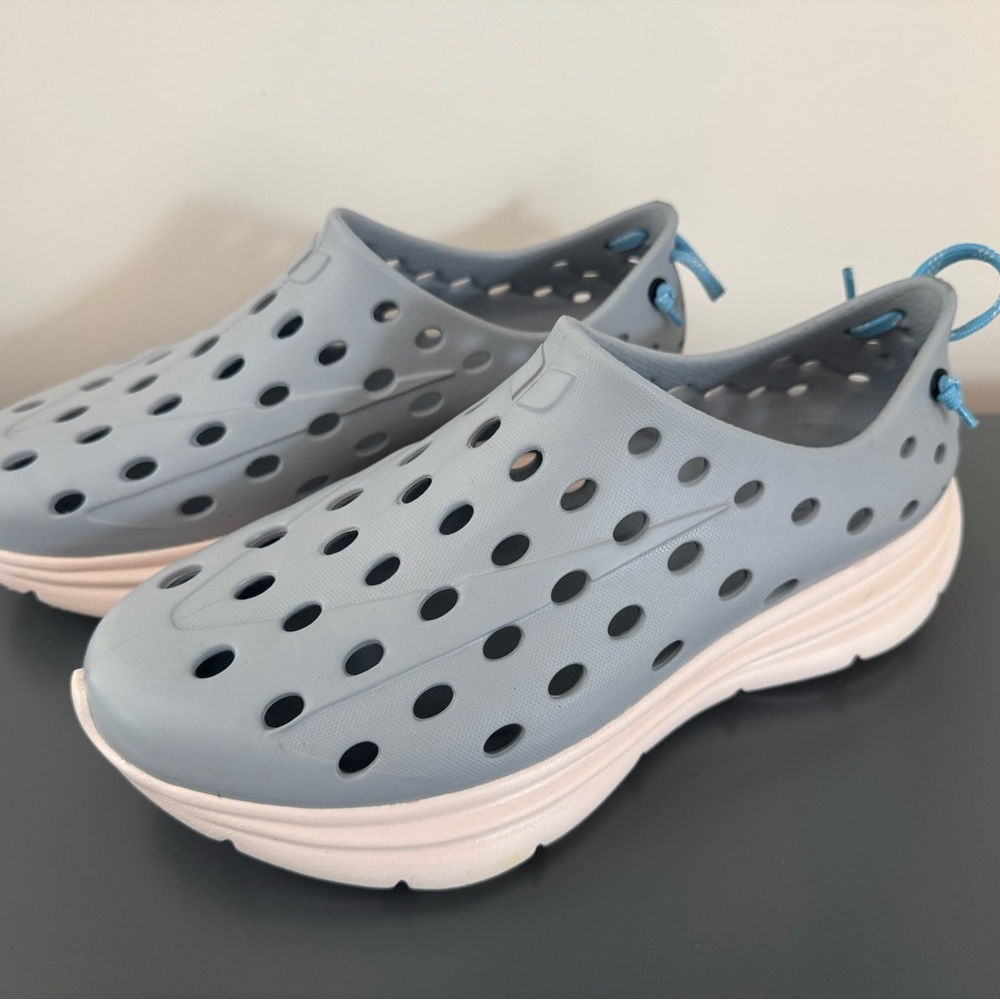 KANE Active Recovery Shoe in Stone/Cream : Men’s 9/Women’s 11